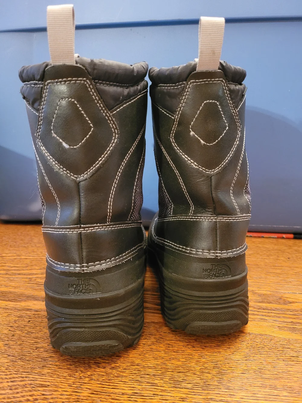 The North Face Kids Black Winter Snow Boots Alpenglow IV Size 6